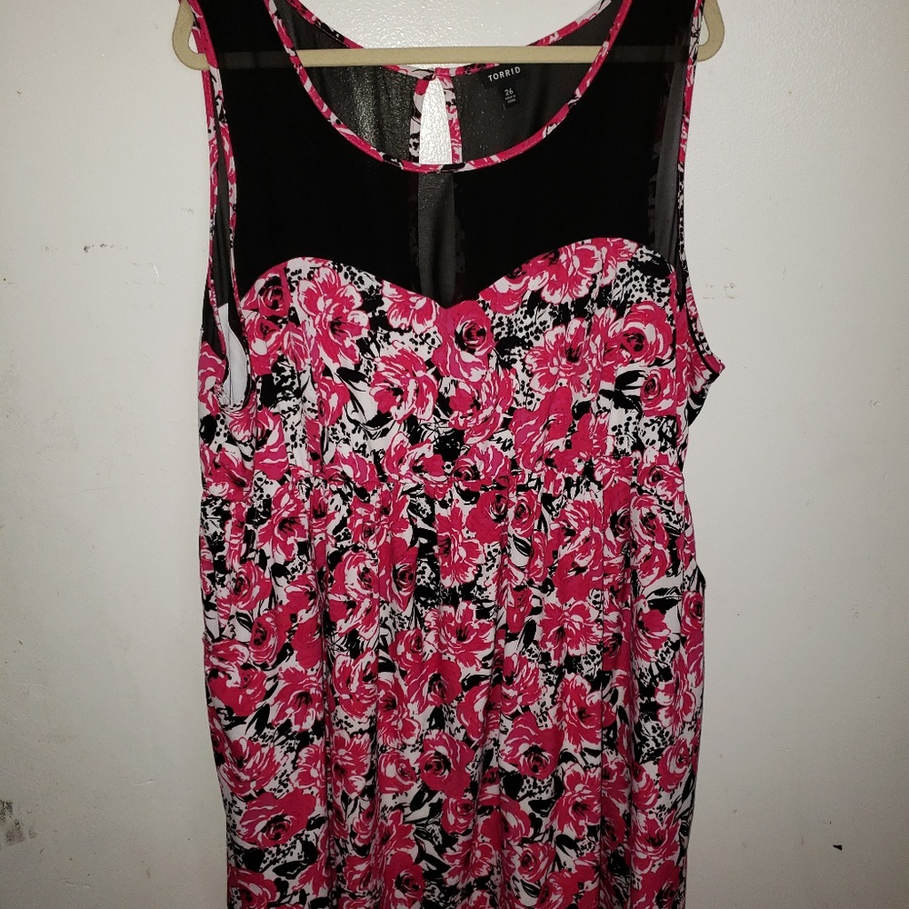Pink floral dress with pockets